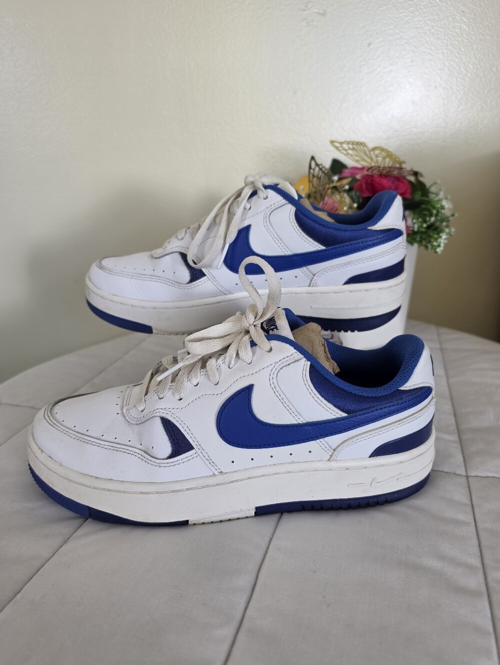 Nike Gamma Force Lifestyle Women's Blue and White Low-Top Sneakers Size 9